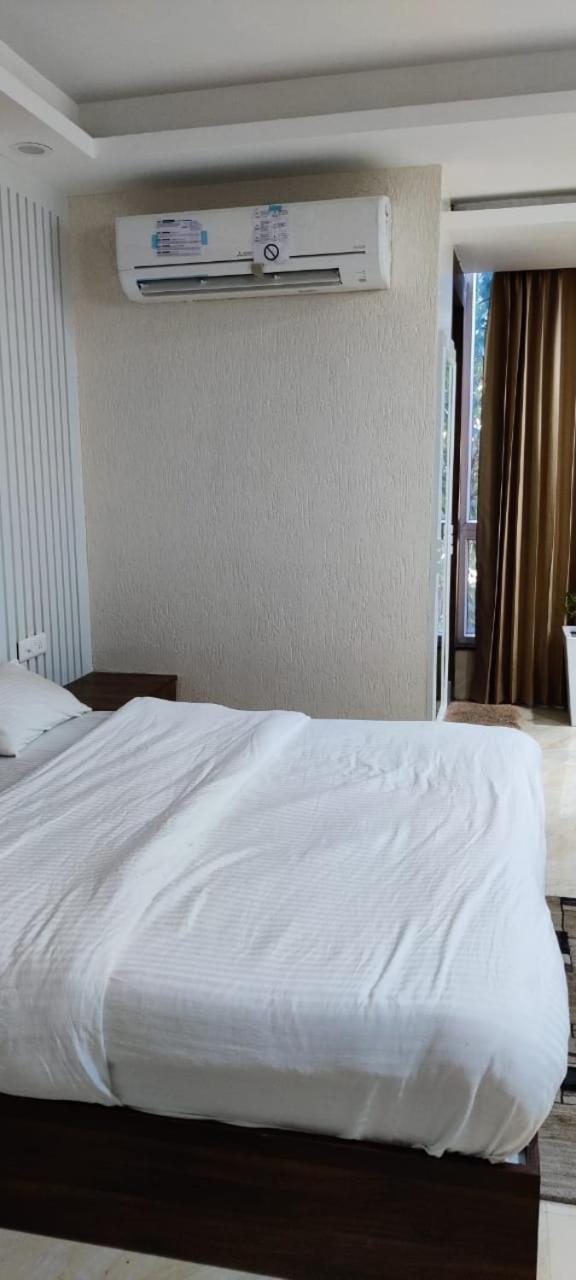 Hotel Maira Dehradun Zewnętrze zdjęcie