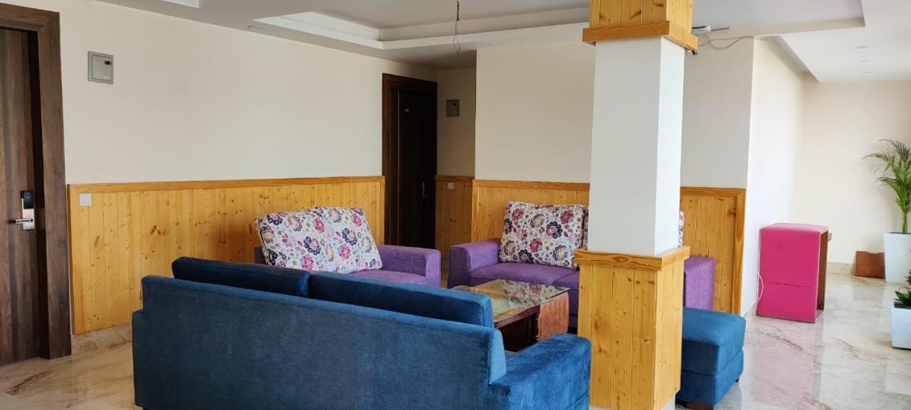Hotel Maira Dehradun Zewnętrze zdjęcie