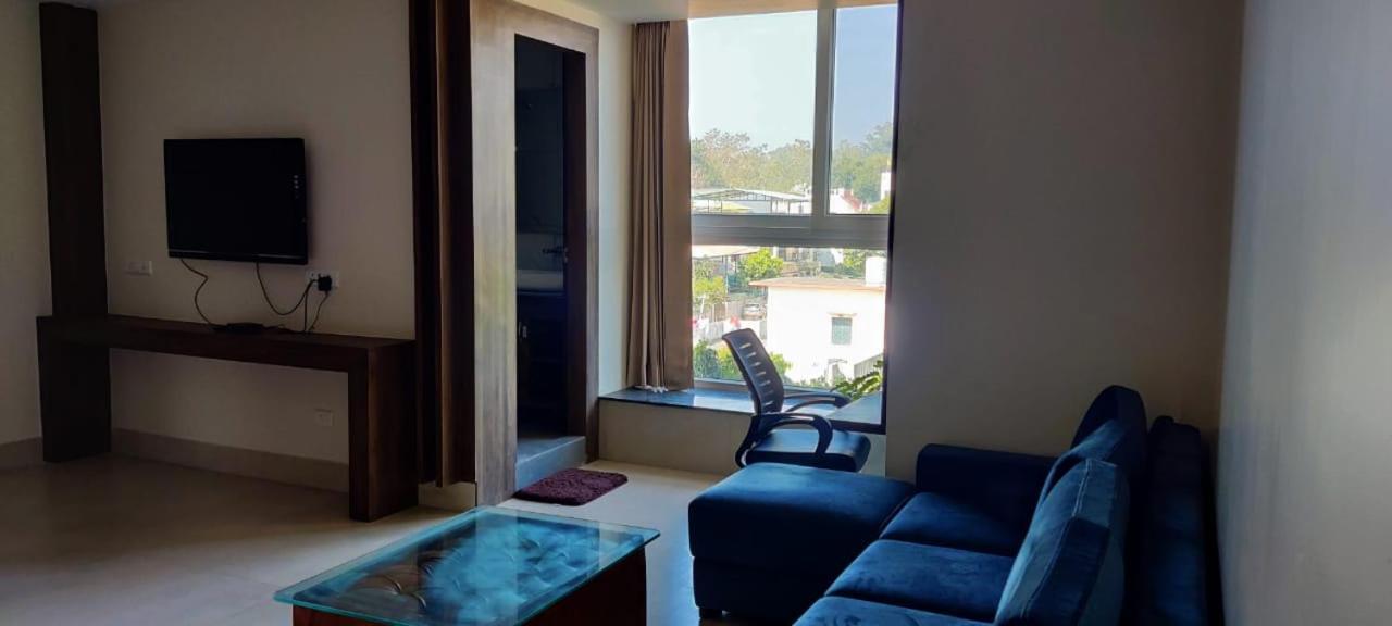 Hotel Maira Dehradun Zewnętrze zdjęcie
